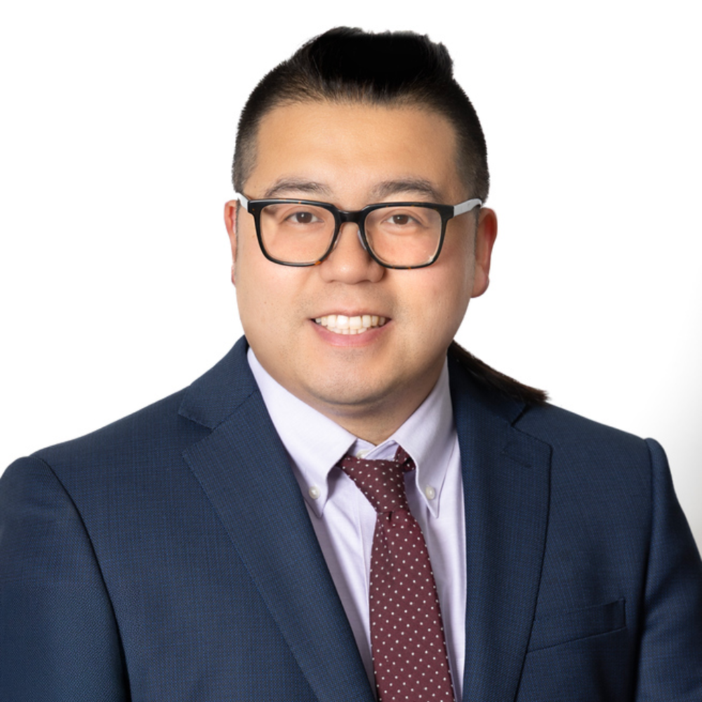 headshot of Warren Fong