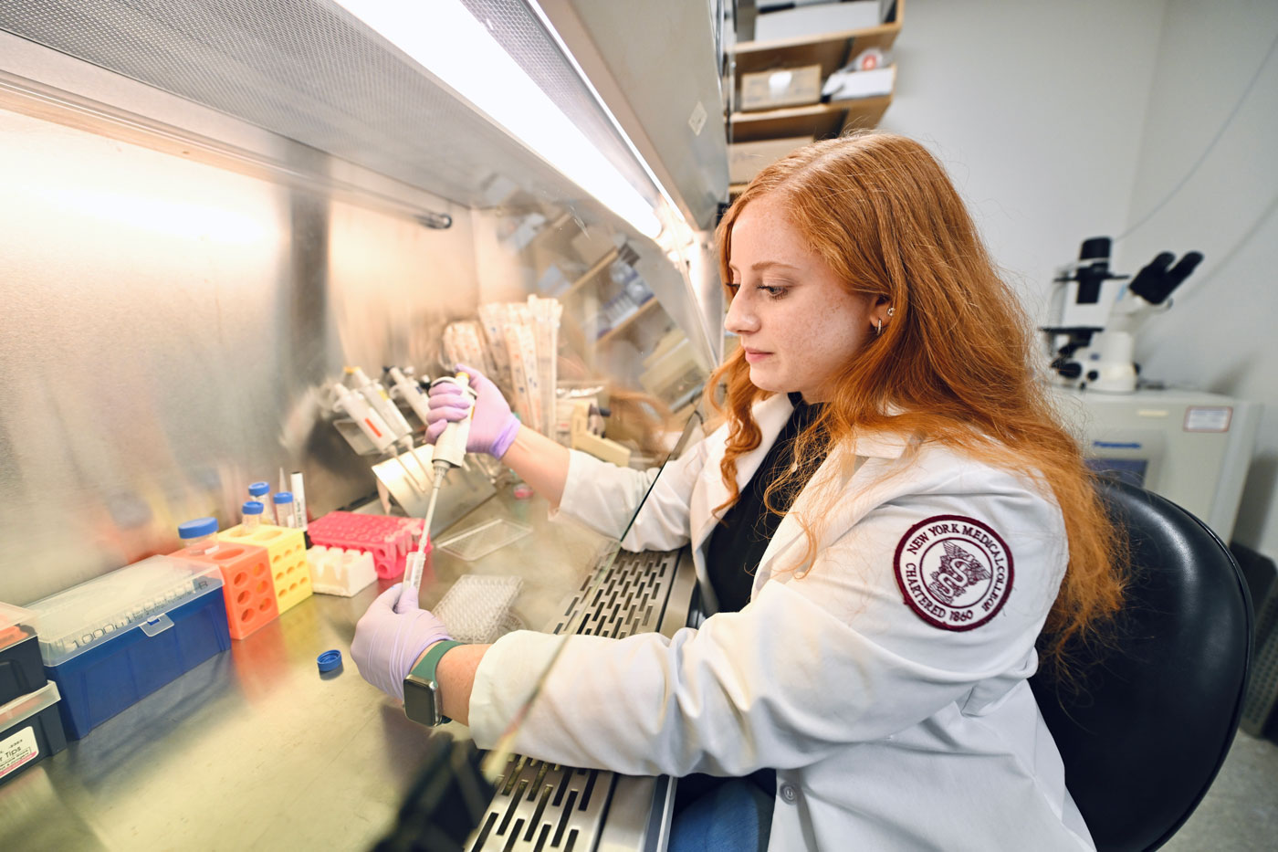 GSBMS student working in lab