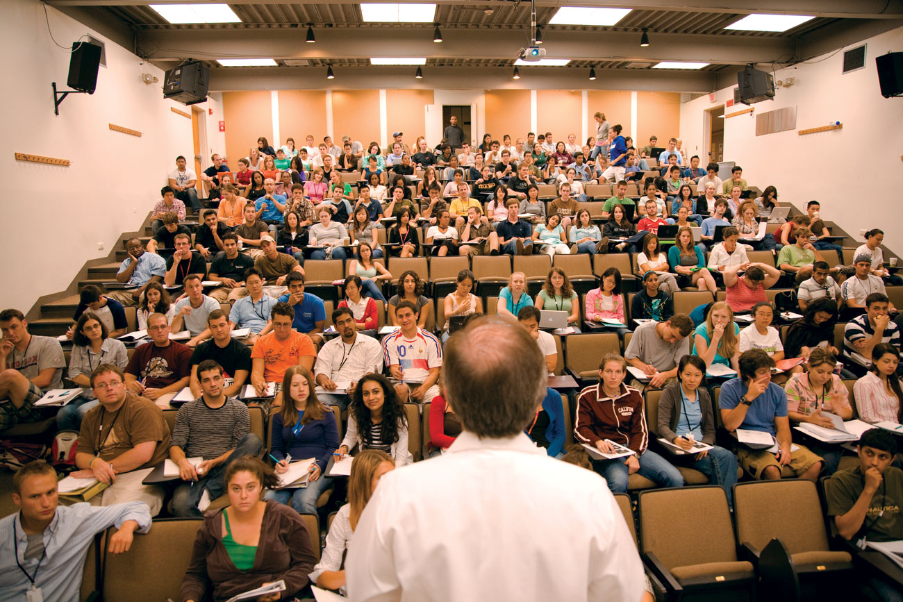 NYMC students in auditorium for lecture